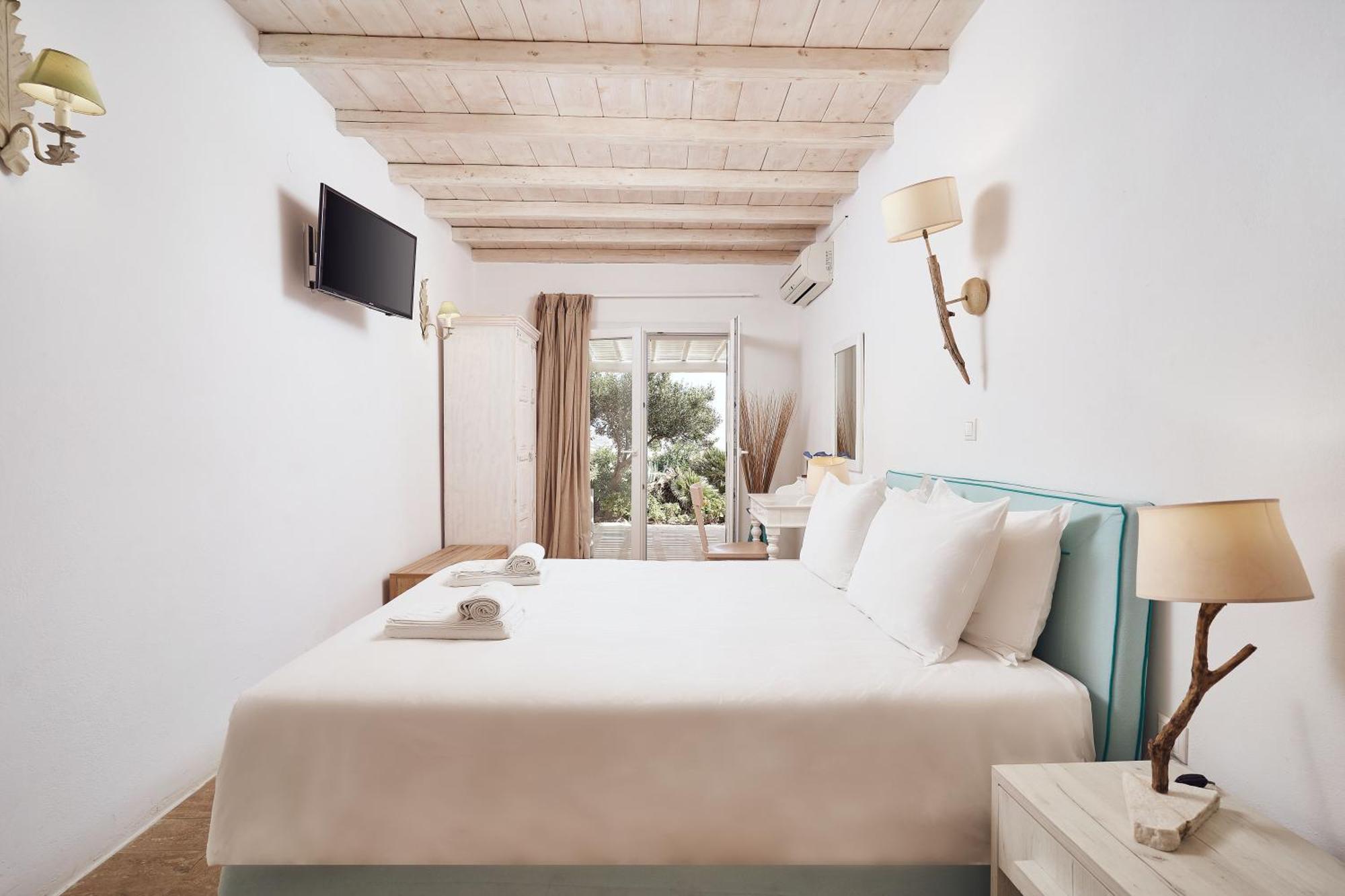 Villa Petrolefko By Ethos Hospitality Ornos  Exterior photo